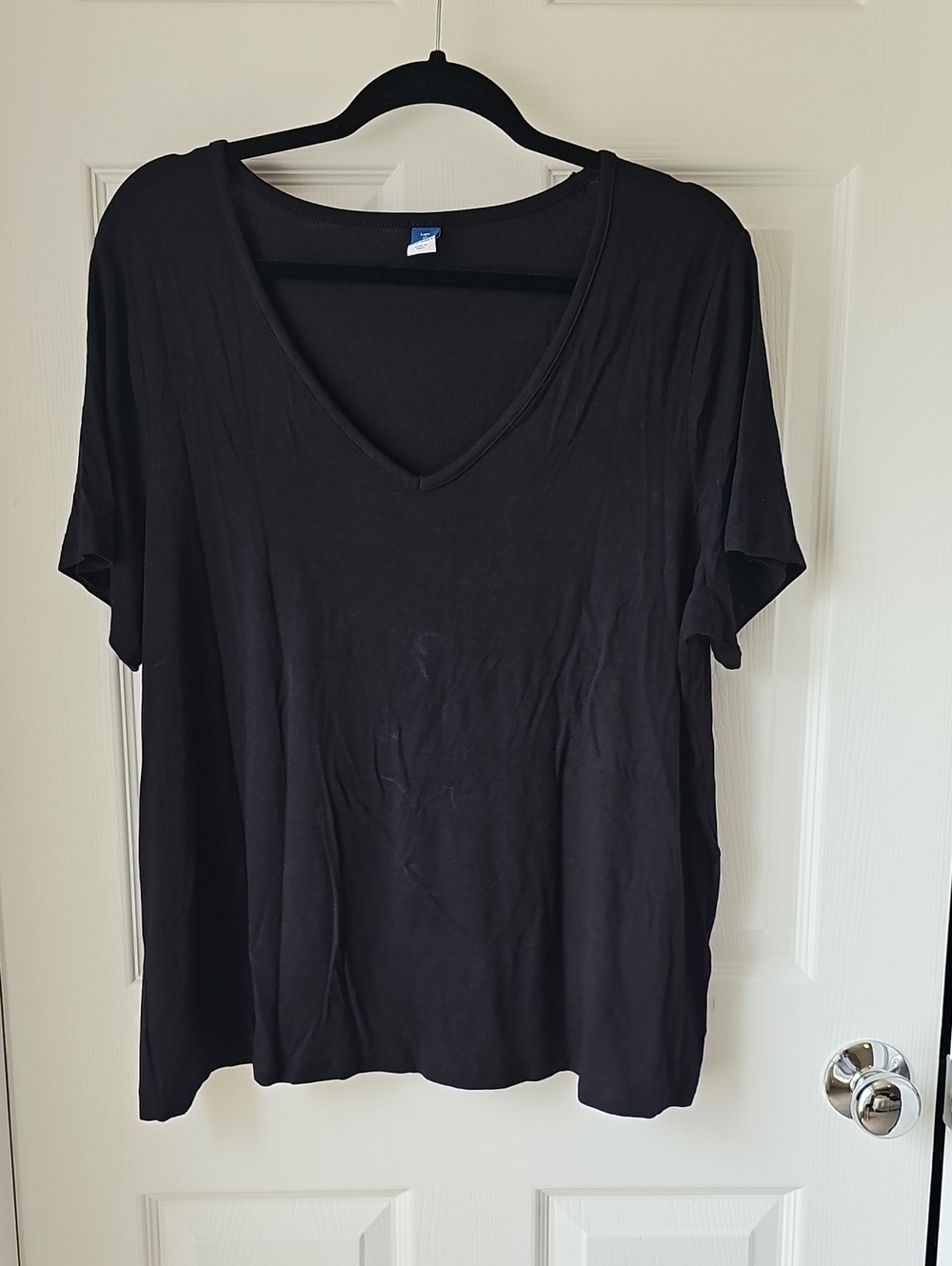 Old Navy Black V-Neck Short Sleeve Tee